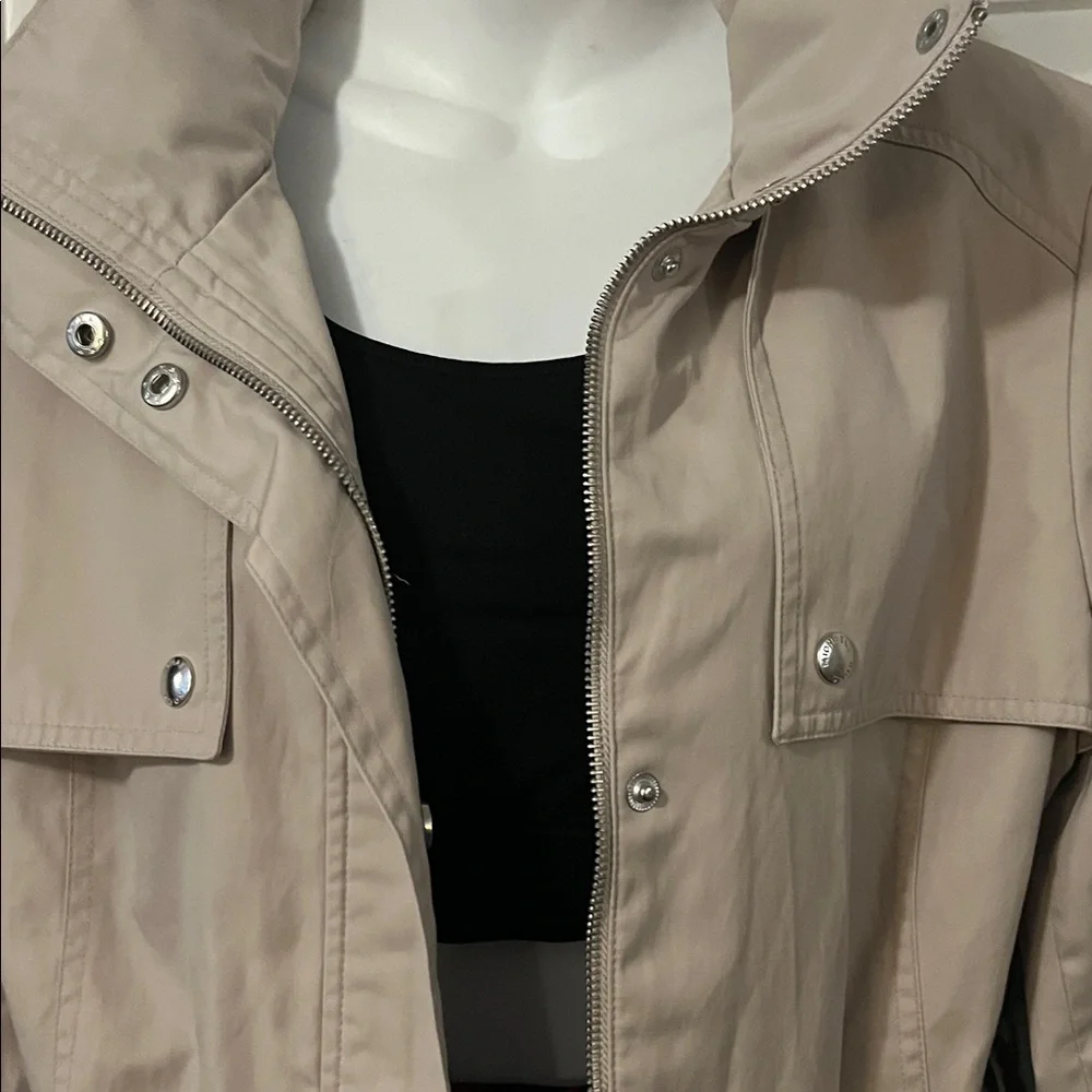 Michael Michael Kors Women’s Light Khaki Beige Belted Trench Coat Sz L